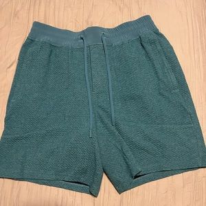 Lululemon At Ease men’s short. 7 in inseam. Size L